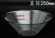 如何清洗抽油烟机的网罩子（轻松解决油烟困扰，为您的家庭健康保驾护航）