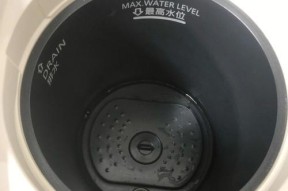 蒸汽电熨斗的水垢清洁方法（如何有效去除蒸汽电熨斗上的水垢）