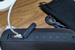 小音箱跟低音炮怎么连接？连接过程中需要注意什么？