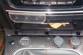 汽车充电器卡子安装视频教程？安装过程中应注意什么？