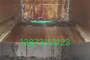 如何轻松清洗抽油烟机油格（省心清洗）