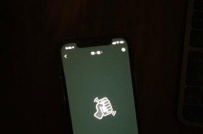 iPhone屏幕突然变暗怎么办？快速解决方法是什么？
