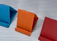 手机自粘式小支架的正确使用方法是什么？使用中有哪些技巧？