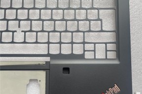 键盘左侧的小孔有什么用途？这个小孔是做什么的？