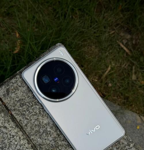 vivo最新拍照手机哪款最好？2024年拍照效果最佳的vivo手机是哪款？  第2张