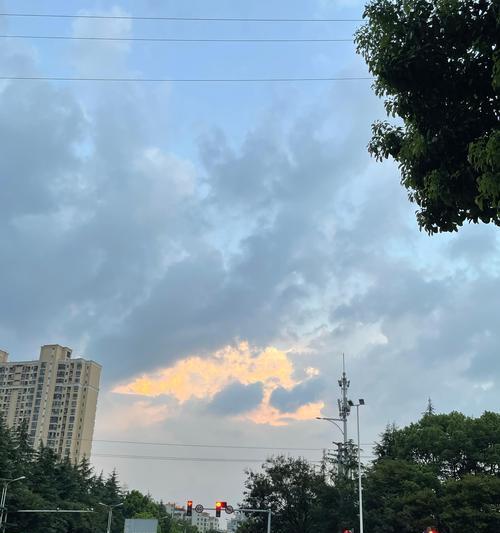 如何设置手机拍照以捕捉高清云朵？  第3张