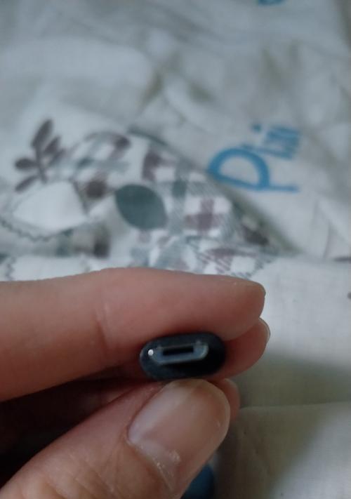 手机充电器接口母头有何特殊功能？  第3张