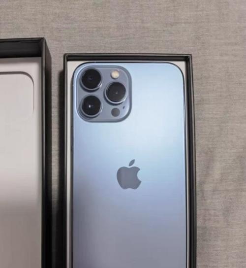 苹果手机盒里有6个纸是什么？包装清单还是额外赠品？  第2张