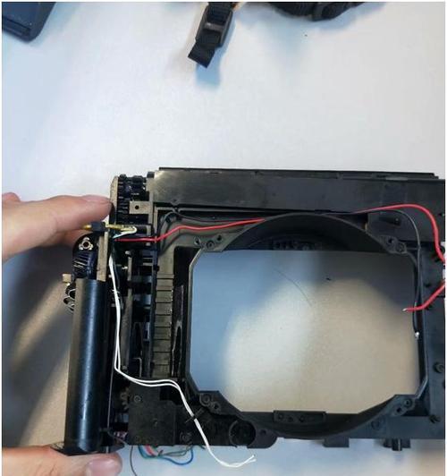 手机支架折叠部分如何拆卸？拆卸过程中有哪些注意事项？  第1张