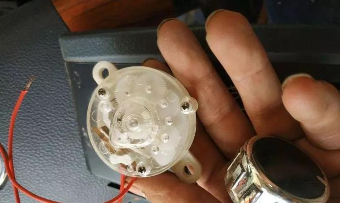 电风扇导致手指受伤的原因是什么？  第1张