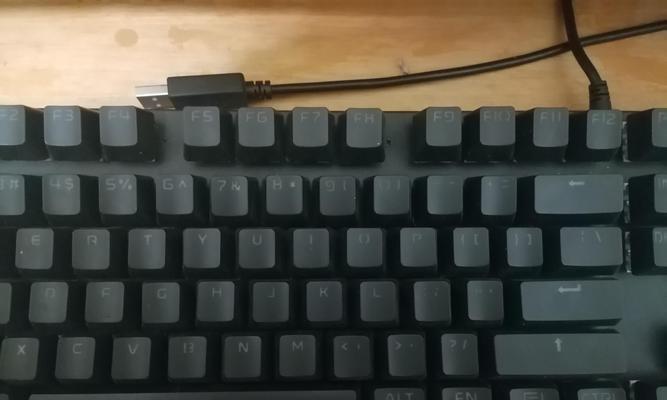 哪款键盘带有按键开灯功能？如何使用？  第2张