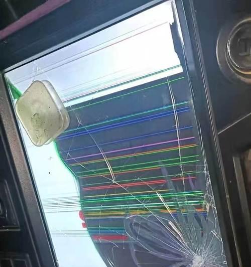 电猫猫显示屏无法关闭的原因有哪些？如何解决显示屏问题？  第2张