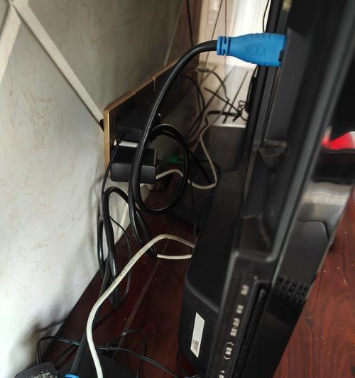 黑色的电视盒子是什么品牌或型号？它有什么特点？  第2张