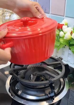 解决燃气灶打滑问题，让烹饪更安全（掌握固定方法，减少灶台移动的风险）  第1张