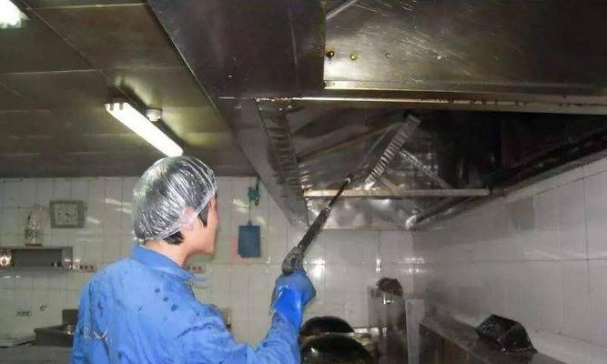 如何正确清洗潜江台式油烟机（掌握清洗技巧，让油烟机恢复出厂效果）  第3张