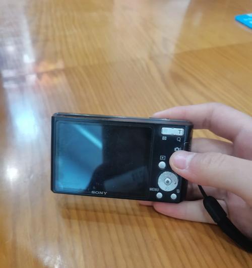 显示器不防抖的原因及解决办法（解析显示器防抖的重要性和实用技巧）  第1张
