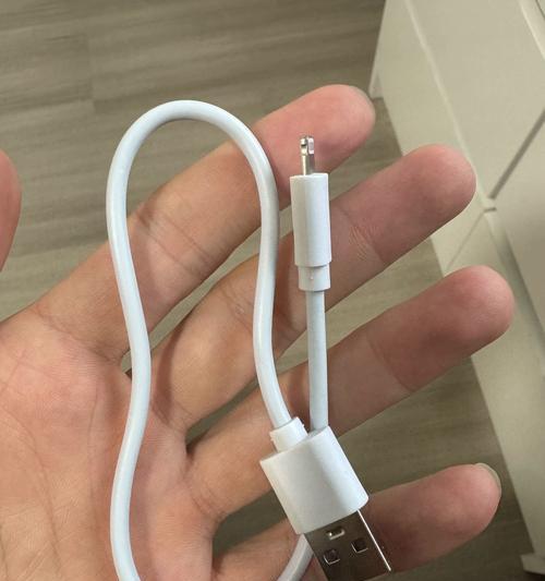 苹果蓝牙耳机充电线接口类型是什么？  第3张