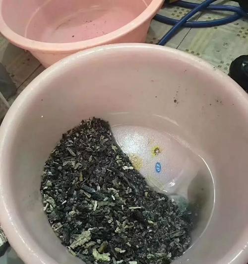 如何去除热水器的塑料味（有效方法帮助你解决热水器塑料味问题）  第3张