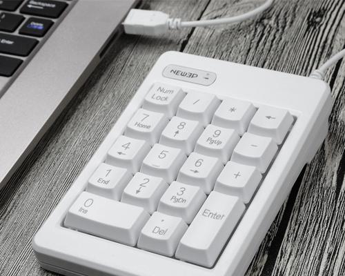 小电脑桌适合哪种键盘？推荐键盘的标准是什么？  第3张