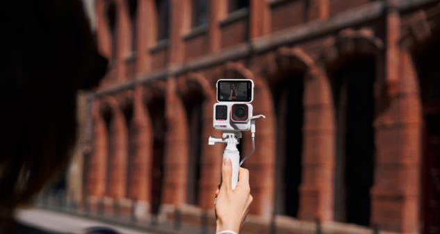 影石Insta360上新Ace Pro 2冰川白限量版：机内直出Live图，新增多款胶片滤镜和配件  第3张